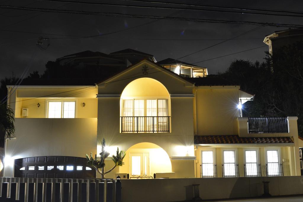 Villa Maeda Biru House Onna Esterno foto