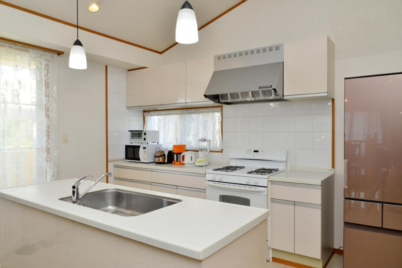 Villa Maeda Biru House Onna Esterno foto
